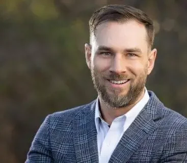 Escalade_Web-1-480x320